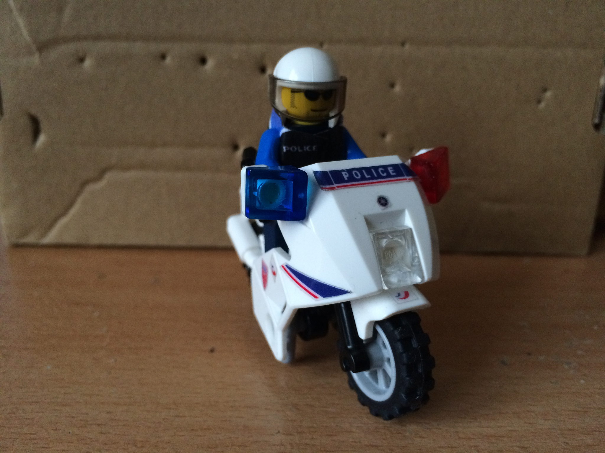 Lego-Gendarme-Moto-Yataz-2