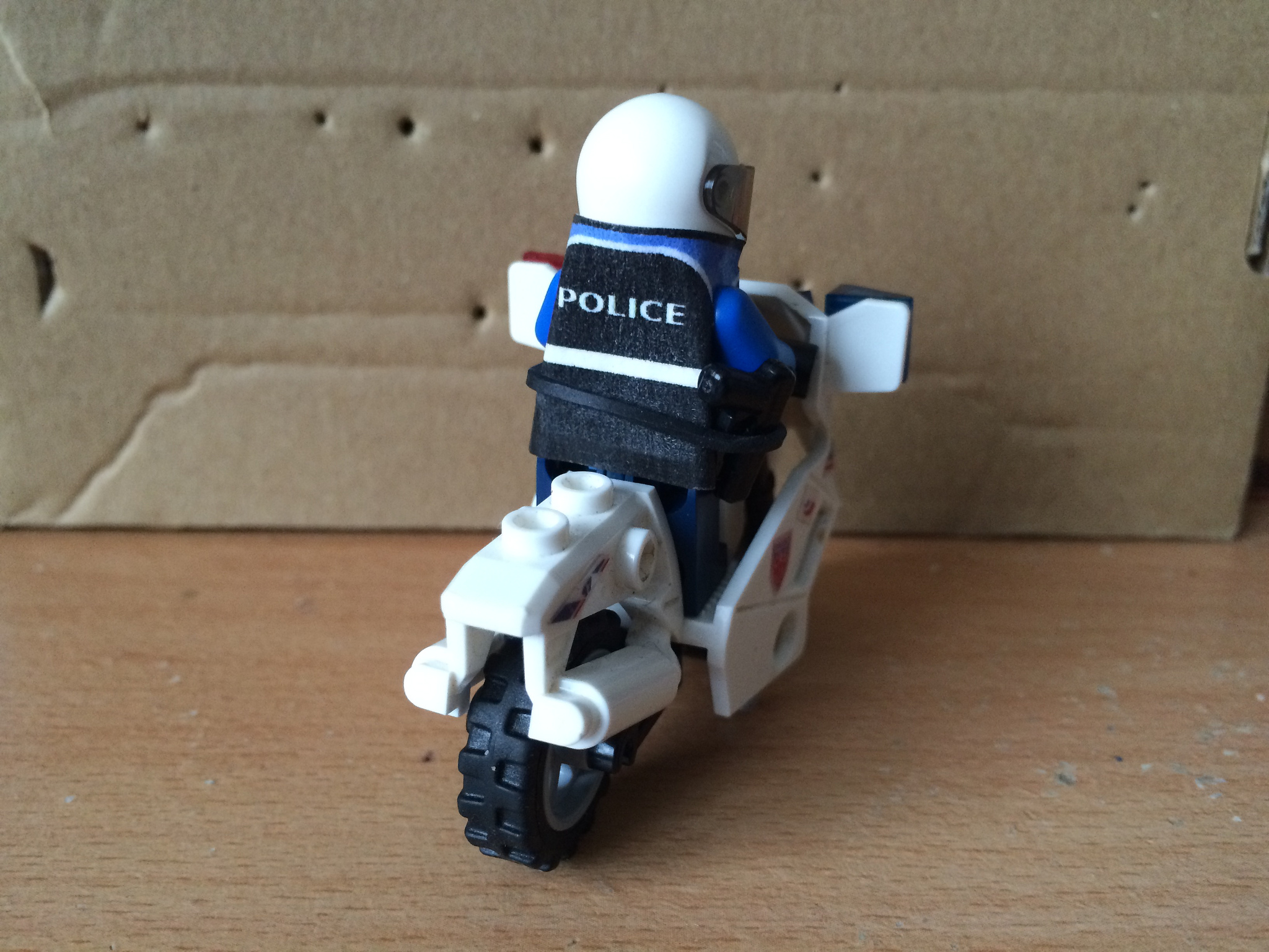 Lego-Gendarme-Moto-Yataz-4