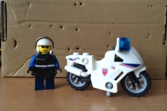 Lego-Gendarme-Moto-Yataz-3